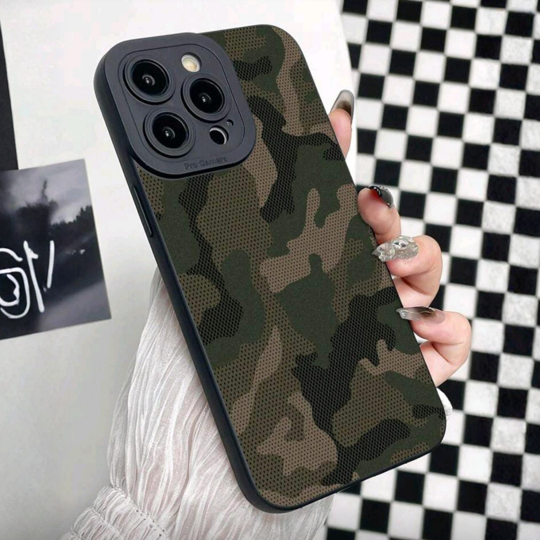 Protector Military Camo |Acabado Mate Texturizado — Compatible con iPhone 14 Pro