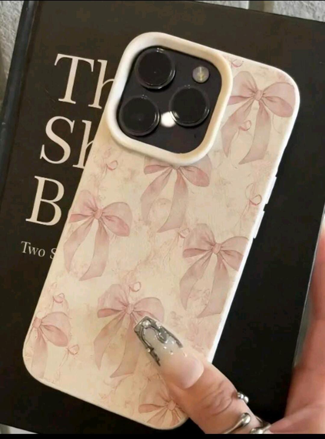 Protector "Vintage Ribbon" - Carcasa Rígida con Patrón de Lazos en Acuarela/ Compatible para iPhone 17 Pro